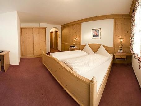 Hotel Persura Ішгль Номер фото
